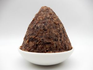 マルカワみそが仕込んだ手作り仕込み味噌【黒大豆】